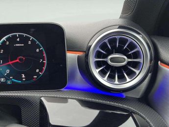 Mercedes-Benz A Class 1.3 A200 AMG Line (Premium) 7G-DCT Euro 6 (s/s) 5dr