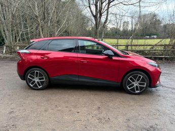 MG MG4 64kWh Trophy Long Range Auto 5dr