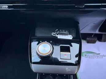 MG MG4 64kWh Trophy Long Range Auto 5dr