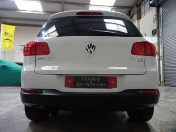 Volkswagen Tiguan 2.0 TDI BlueMotion Tech Match DSG 4WD Euro 5 (s/s) 5dr