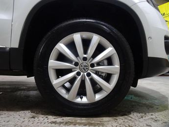 Volkswagen Tiguan 2.0 TDI BlueMotion Tech Match DSG 4WD Euro 5 (s/s) 5dr