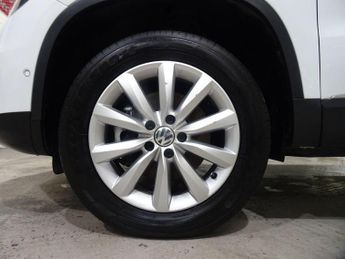 Volkswagen Tiguan 2.0 TDI BlueMotion Tech Match DSG 4WD Euro 5 (s/s) 5dr