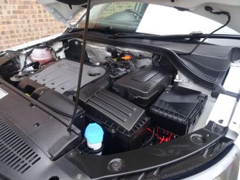 Volkswagen Tiguan 2.0 TDI BlueMotion Tech Match DSG 4WD Euro 5 (s/s) 5dr