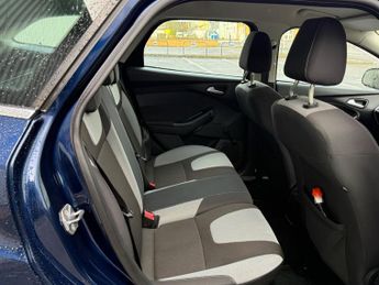 Ford Focus 1.6 Zetec Powershift Euro 5 5dr