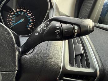 Ford Focus 1.6 Zetec Powershift Euro 5 5dr