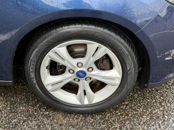 Ford Focus 1.6 Zetec Powershift Euro 5 5dr