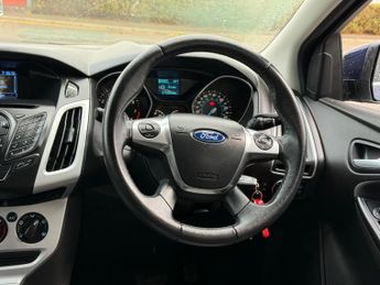 Ford Focus 1.6 Zetec Powershift Euro 5 5dr