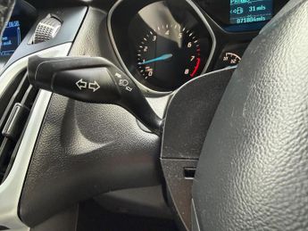 Ford Focus 1.6 Zetec Powershift Euro 5 5dr