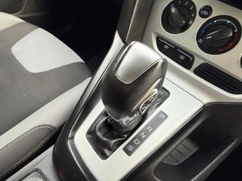 Ford Focus 1.6 Zetec Powershift Euro 5 5dr