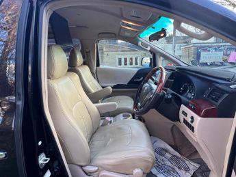 Toyota Vellfire 2.4 X Edition 7S Auto + WAV + VIP Show C