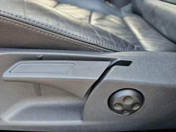 Volkswagen Golf 3.2 V6 R32 DSG 4Motion 5dr