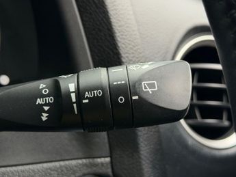 Toyota Auris 1.8 VVT-h Excel CVT Euro 5 (s/s) 5dr