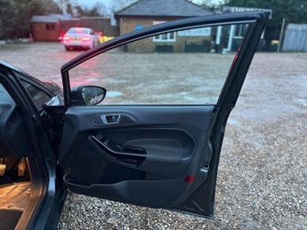 Ford Fiesta 1.0T EcoBoost Titanium Powershift Euro 6 5dr