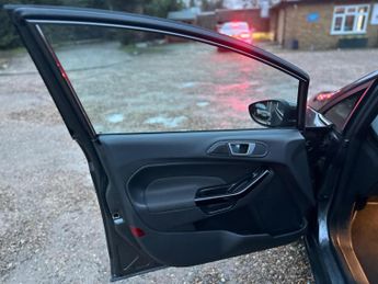 Ford Fiesta 1.0T EcoBoost Titanium Powershift Euro 6 5dr