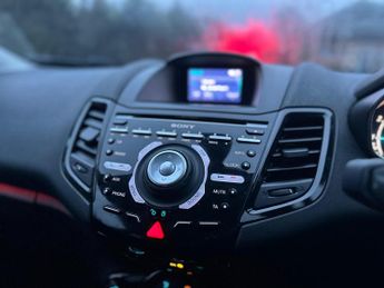 Ford Fiesta 1.0T EcoBoost Titanium Powershift Euro 6 5dr