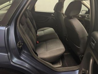 Ford Focus 1.6 Sport 5dr
