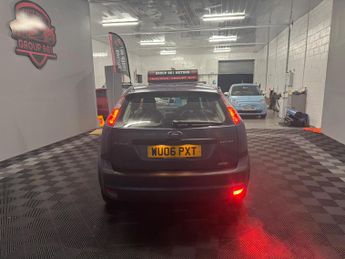 Ford Focus 1.6 Sport 5dr