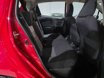 Toyota Yaris 1.5 VVT-h Icon Tech E-CVT Euro 6 (s/s) 5dr
