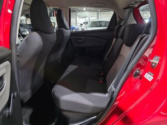 Toyota Yaris 1.5 VVT-h Icon Tech E-CVT Euro 6 (s/s) 5dr