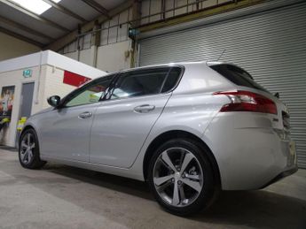Peugeot 308 1.2 PureTech Allure Auto Euro 6 (s/s) 5dr
