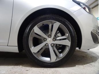 Peugeot 308 1.2 PureTech Allure Auto Euro 6 (s/s) 5dr