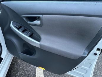Toyota Prius 1.8 VVT-h T3 CVT Euro 5 (s/s) 5dr