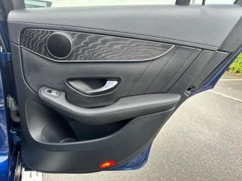 Mercedes-Benz GLC 2.0 GLC300d AMG Line (Premium) Coupe G-Tronic+ 4MATIC Euro 6 (s/