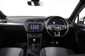 Volkswagen Tiguan 2.0 TDI R-Line Tech DSG Euro 6 (s/s) 5dr