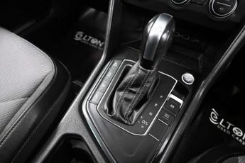 Volkswagen Tiguan 2.0 TDI R-Line Tech DSG Euro 6 (s/s) 5dr
