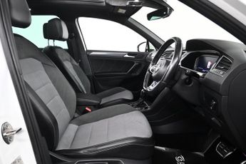 Volkswagen Tiguan 2.0 TDI R-Line Tech DSG Euro 6 (s/s) 5dr