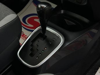 Toyota Yaris 1.5 VVT-h Y20 Bi-tone E-CVT Euro 6 (s/s) 5dr