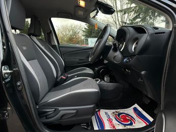 Toyota Yaris 1.5 VVT-h Y20 Bi-tone E-CVT Euro 6 (s/s) 5dr