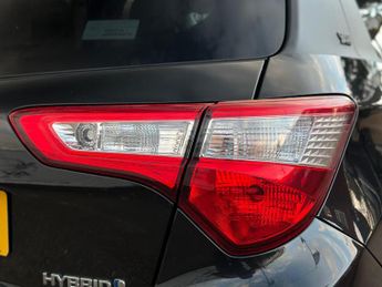 Toyota Yaris 1.5 VVT-h Y20 Bi-tone E-CVT Euro 6 (s/s) 5dr