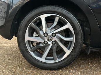 Toyota Yaris 1.5 VVT-h Y20 Bi-tone E-CVT Euro 6 (s/s) 5dr