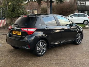 Toyota Yaris 1.5 VVT-h Y20 Bi-tone E-CVT Euro 6 (s/s) 5dr