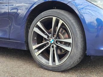 BMW 3 Series 1.5 318i Sport Euro 6 (s/s) 4dr