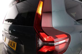 Dacia Jogger 1.6 Hybrid Expression Auto Euro 6 (s/s) 5dr