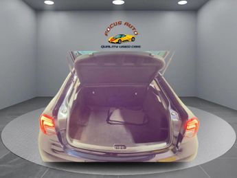 Vauxhall Insignia 1.6 Turbo D BlueInjection SRi Nav Grand Sport 5dr Diesel Automat