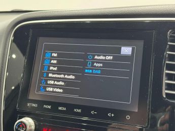 Mitsubishi Outlander 2.4h TwinMotor 13.8kWh Dynamic CVT 4WD Euro 6 (s/s) 5dr