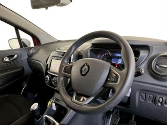 Renault Captur 0.9 TCe ENERGY Iconic SUV 5dr Petrol Manual Euro 6 (s/s) (90 ps)