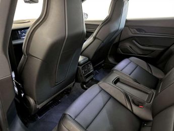 Porsche Taycan Performance 79.2kWh Saloon 4dr Electric Auto RWD (11kW Charger) 