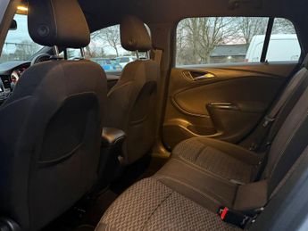 Vauxhall Astra 1.6 CDTi SRi Nav Sports Tourer Auto Euro 6 5dr