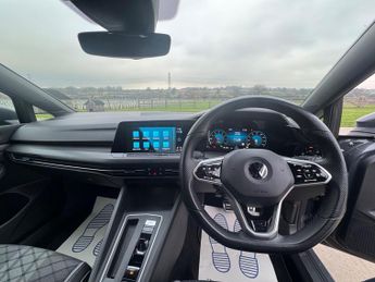 Volkswagen Golf 1.5 eTSI MHEV R-Line DSG Euro 6 (s/s) 5dr