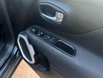 Jeep Renegade 1.6 E-TorQ Sport Euro 6 (s/s) 5dr