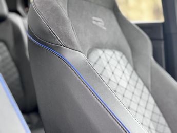 VOLKSWAGEN GOLF 2.0 TDI R-Line