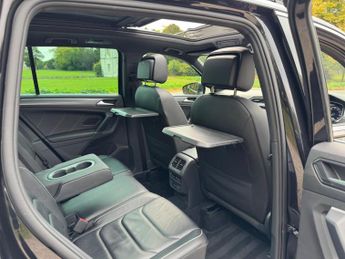 Volkswagen Tiguan 2.0 BiTDI R-Line DSG 4Motion Euro 6 (s/s) 5dr