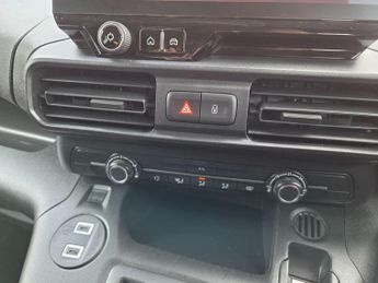 VAUXHALL COMBO LIFE DESIGN XL