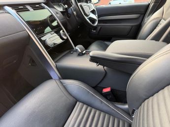 Land Rover Discovery 3.0 D300 MHEV R-Dynamic SE Auto 4WD Euro 6 (s/s) 5dr