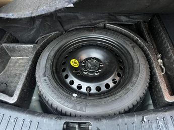 Ford Focus 1.6 Titanium 5dr