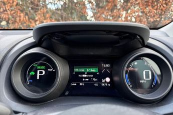 Toyota Yaris 1.5 VVT-h Design E-CVT Euro 6 (s/s) 5dr